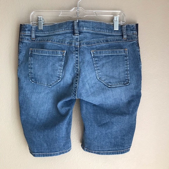 Old Navy Maternity Stretch Jean Bermuda Shorts 8 - Picture 7 of 9
